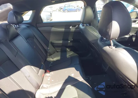 2021 Kia K5 Gt-Line из США, поврежденный, VIN 5XXG64J21MG077890